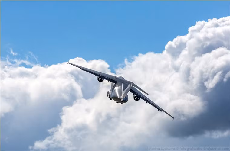 An-178 có khả năng mang theo 18 tấn hàng hóa với hành trình bay xa 1.000 km trong một lần tiếp nhiên liệu và tầm hoạt động của nó có thể tăng lên tới 4.000km với 10 tấn hàng hóa mang theo.