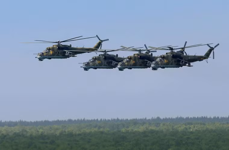 Vào thời điểm đó ít ai có thể ngờ rằng những chiếc Mi-24D này sẽ trở thành những hung thần trên bầu trời Syria trong cuộc chiến chống lại Nhà nước Hồi giáo tự xưng IS.