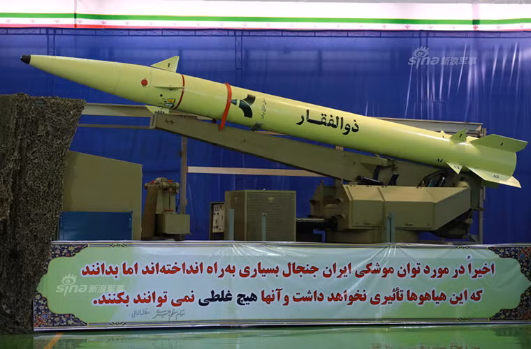 Theo nhiều đánh giá mỗi, tên lửa Fatah-313 có thể mang theo một đầu đạn nặng 500kg trong khi đó Fatah-110 lại lên tới 650kg nhưng có tầm bắn chỉ 300km. Tuy nhiên các thông số kỹ thuật chính của Fatah-313 hiện tại vẫn chưa được Iran công bố do đó khả năng của mẫu tên lửa này vẫn còn là một ẩn số sau hơn một năm được giới thiệu.