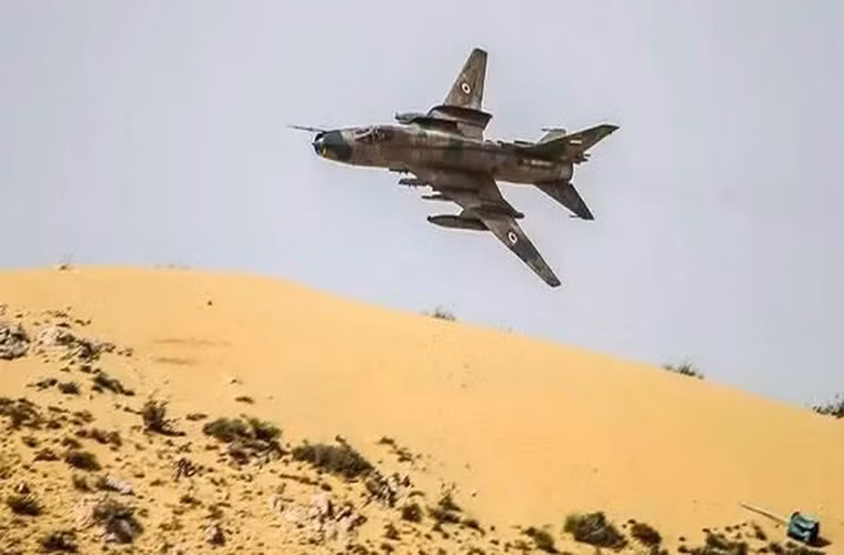 Hình ảnh một chiếc tiêm kích bom Su-22 của Không quân Syria tham gia chiến dịch Al-Qaryatayn. Nguồn ảnh: Ria Novosti