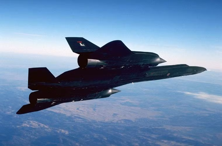 Trong suốt thời gian hoạt động của mình SR-71 từng bị tấn công bởi hơn 1.000 quả tên lửa phòng không và không đối không nhưng chưa bao giờ chúng bị bắn hạ.