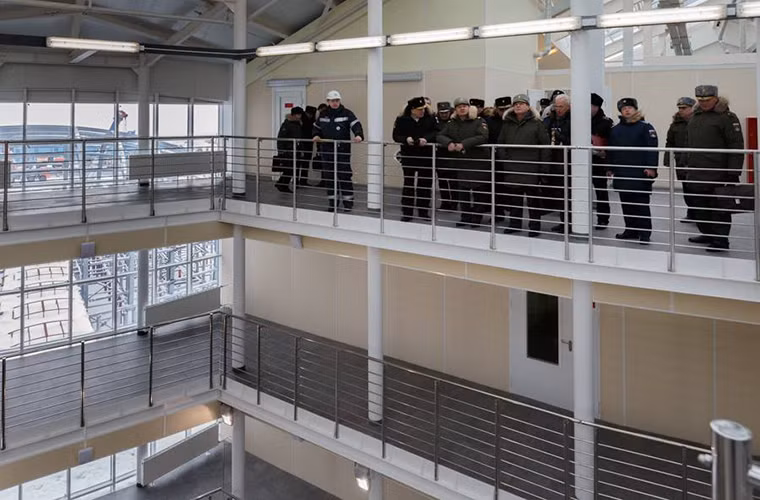 Khu liên hợp này được thiết kế dành cho 150 binh sĩ và sĩ quan thường trú tại đây trong vòng 18 tháng mà không cần tiếp tế. Thậm chí khi bị phá hủy hoàn toàn, "The Shamrock" vẫn có thể tiếp tục hoạt động thêm 16 tháng nữa. Nguồn ảnh: Vadim Savitsky-Bộ Quốc phòng Nga