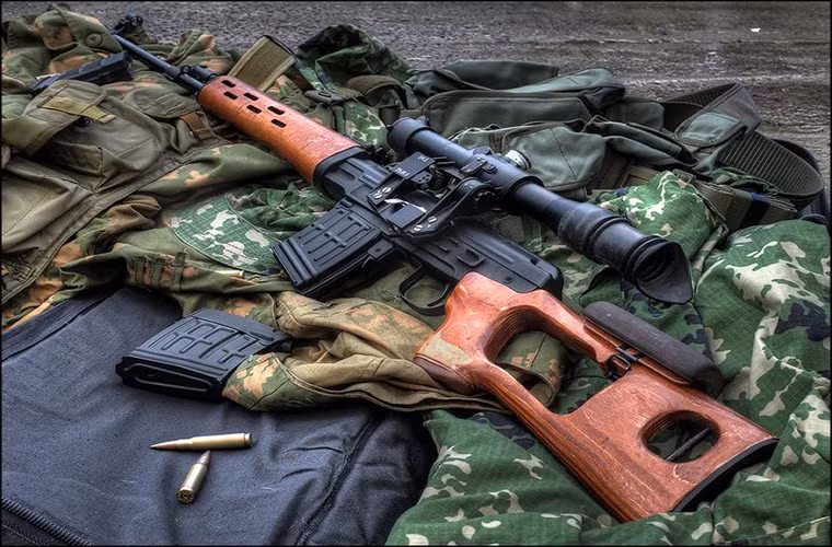 Từ khi được giới thiệu vào đầu thập niên 1960 cho tới nay, súng trường bắn tỉa Dragunov SVD đã trở thành một trong những biểu tượng vũ khí do Liên Xô phát triển sau Chiến tranh Thế giới thứ 2 bên cạnh khẩu AK-47. Tất nhiên SVD đã trở nên lỗi thời so với các dòng súng trường bắn tỉa hiện đại, nhưng với một tay thiện xạ nó vẫn là mẫu vũ khí chết người.