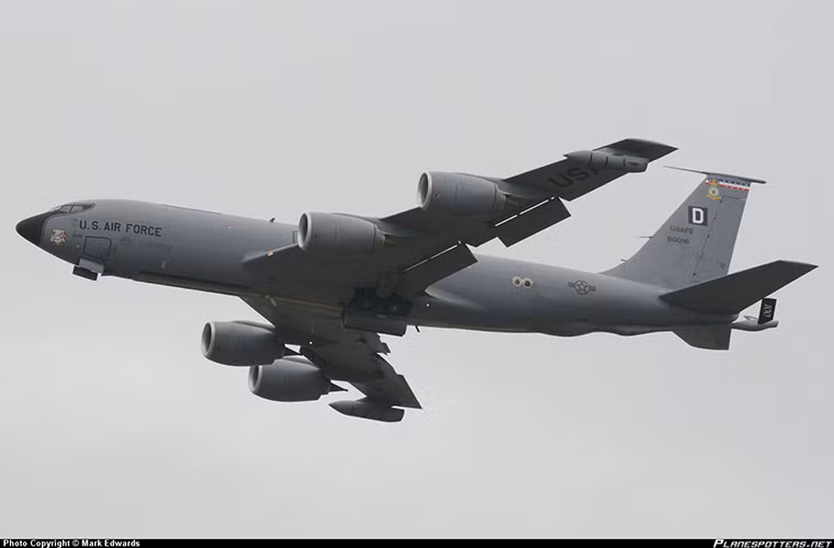 Ngoài WC-135, C-135 còn được Không quân Mỹ phát triển hành nhiều biến thể khác nhau như máy bay tiếp nhiên liệu trên không KC-135, máy bay trinh sát RC-135 và biến thể đặc biệt NC-135.