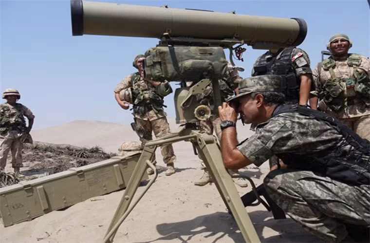 9M133 Kornet-E là một trong những tổ hợp tên lửa chống tăng dẫn đường tiên nhất của Nga hiện nay, nó sử dụng chủ yếu hai loại đạn tên lửa gồm 9M133-1 với đầu đạn liều kép HEAT và 9M133F-1 với đầu đạn nhiệt áp.