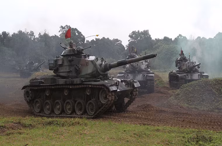 Ông này còn lấy một ví dụ điển hình là dòng xe tăng chiến đấu chủ lực M60 Patton của Quân đội Mỹ được đưa vào trang bị từ những năm 1960. Cho tới nay chúng vẫn hoạt động tại nhiều quốc gia trên thế giới nhờ các gói nâng cấp khác nhau một trong số đó là M60A3.