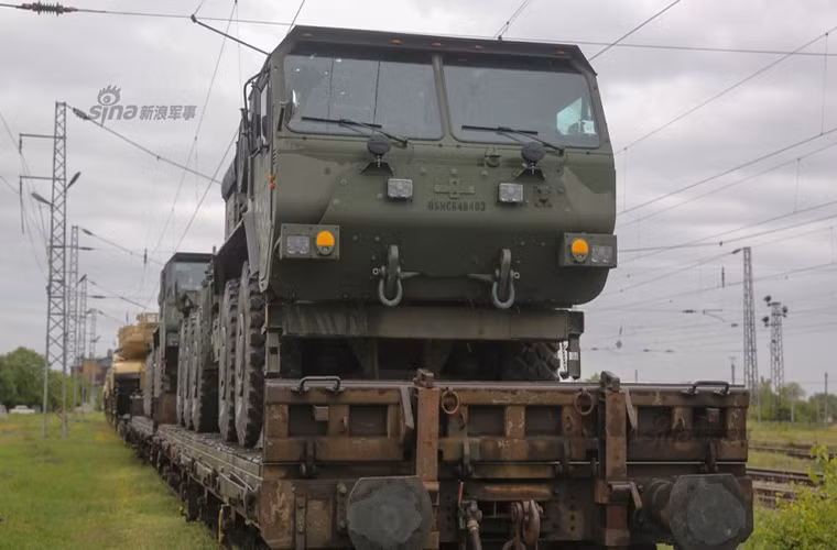 Đây là một phần trong thỏa thuận quân sự mới giữa Mỹ và Bulgaria được hai bên ký kết vào đầu năm 2015 cho phép Quân đội Mỹ hiện diện nhiều hơn tại nước này nhất là tại các khu vực sát Biển Đen.