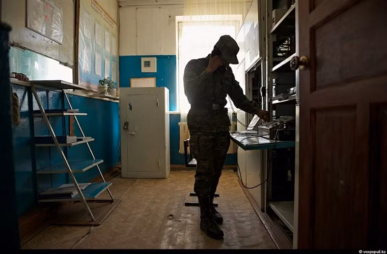 Còn đây là phòng thông tin ở đồn biên phòng này.