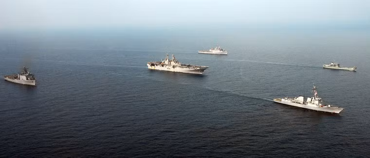 Nhóm tàu đổ bộ tấn công của Hải quân Mỹ trên vịnh Thái Lan trong cuộc tập trận năm 2011.
