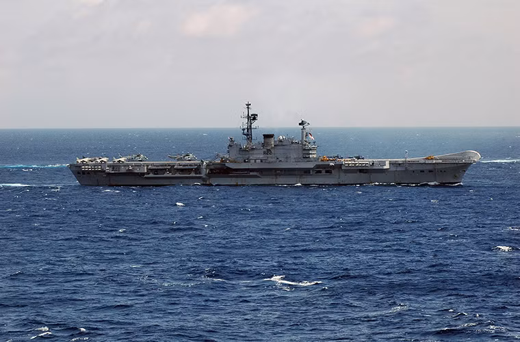 Tương lai của tàu sân bay INS Viraat vẫn chưa thực sự rõ ràng khi một số nguồn tin truyền thông Ấn Độ cho biết rằng nhiều khả năng tàu sân bay này sẽ được chuyển đổi thành một khách sạn nổi với quy mô khoảng 500 phòng và nó sẽ được neo ngoài khơi bờ biển tỉnh Andhra Pradesh, Đông nam Ấn Độ.