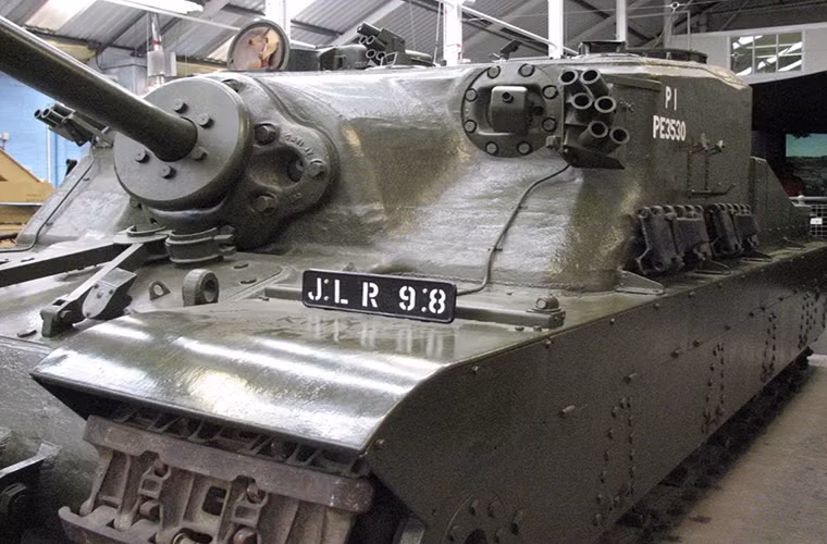 Với thiết kế như trên, Tortoise (A39) có tốc độ hành quân khá chậm thậm chí nó phải được chuyên chở bằng xe tải hạng nặng nếu như muốn tăng tốc độ hành quân. Đây cũng chính là một trong những lý do khiến Quân đội Hoàng gia Anh không mặn mà mấy với Tortoise (A39). Mẫu xe tăng hạng nặng này có tốc độ di chuyển chỉ 19km/h với tầm hoạt động 140km.