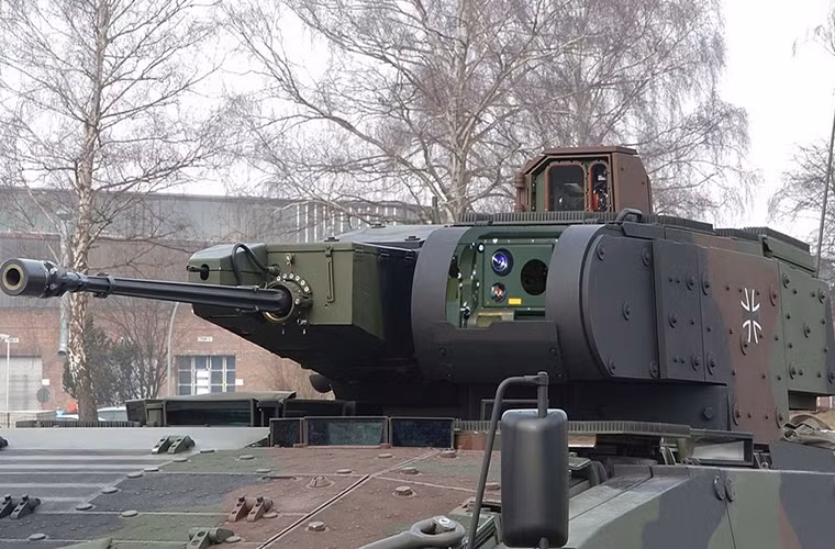 Còn về phía nhà sản xuất Puma họ cho biết rằng, đã tích hợp thêm một thiết bị chống thấm trên những chiếc Puma được sản xuất mới từ tháng 9 và bổ sung thêm cho những chiếc đã được đưa vào hoạt động. Được biết hiện nay Quân đội Đức đang sở hữu 78 chiếc Puma trong biên chế.