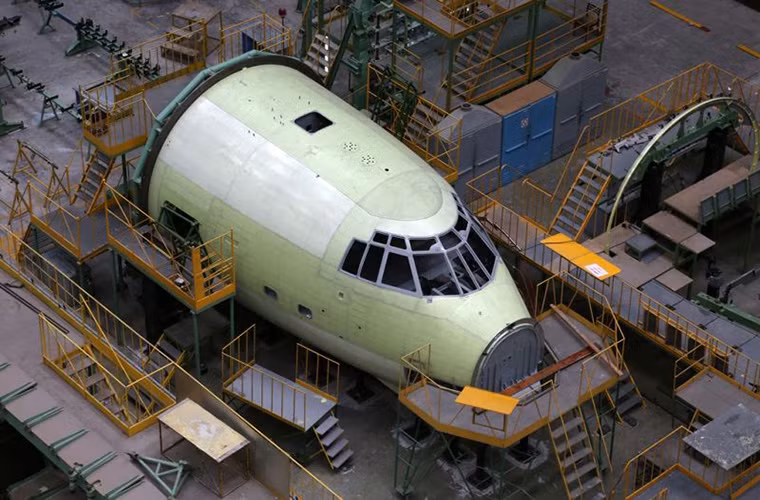 Với dây chuyền lắp ráp theo dạng modul tại cùng một thời điểm Aviastar-SP có thể thực hiện việc lắp ráp cùng một lúc nhiều chiếc Il-476.