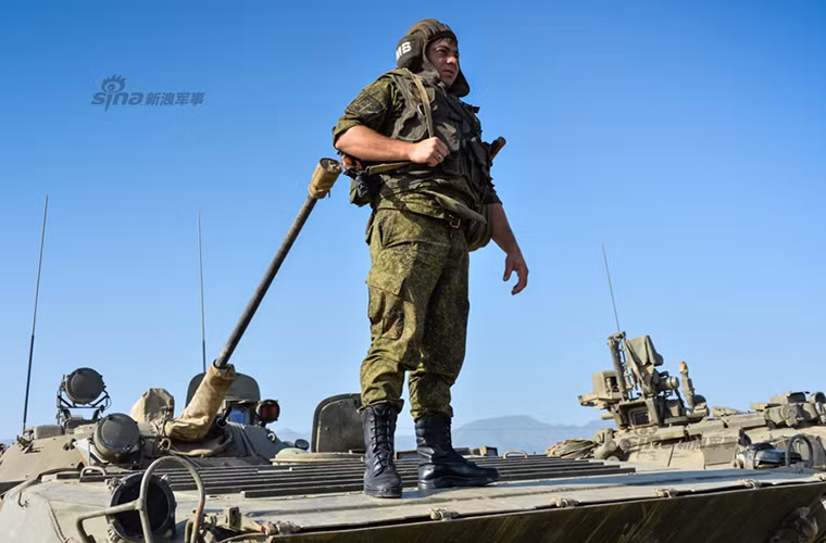 Ngay sau khi mệnh lệnh được phát đi toàn bộ các quân khu và hạm đội tham gia diễn tập đều chuyển sang trạng thái sẵn sàng chiến đấu và có 24 tiếng để triển khai quân đến vị trí tập kết.