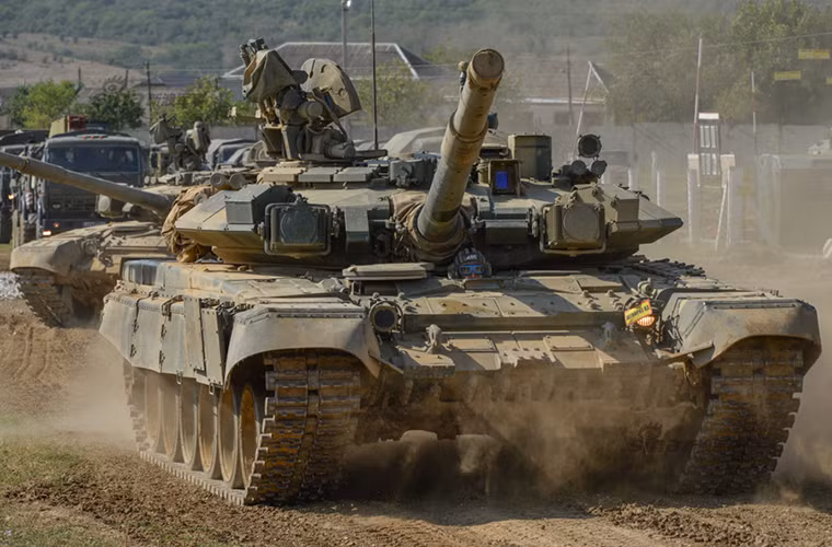 T-90A là một trong những dòng xe tăng chiến đấu chủ lực hiện đại nhất thế giới hiện nay, dù có thời gian tác chiến thực địa ngắn ngủi những nó cũng đã chứng minh được một phần nào khả năng của mình tại chiến trường Syria. Do đó không phải tự nhiên mà Nga quyết định tiếp tục nâng cấp mẫu xe tăng này.