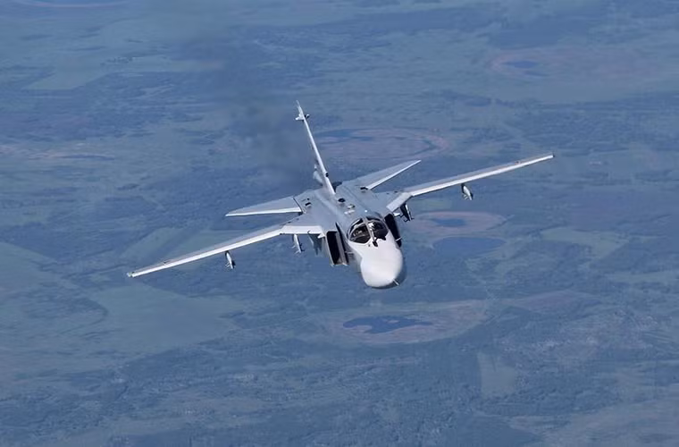 Ở chế độ bay tuần tra Su-24M có tầm hoạt động lên đến 2.500km với tốc độ bay tối đa 1.550km/h.