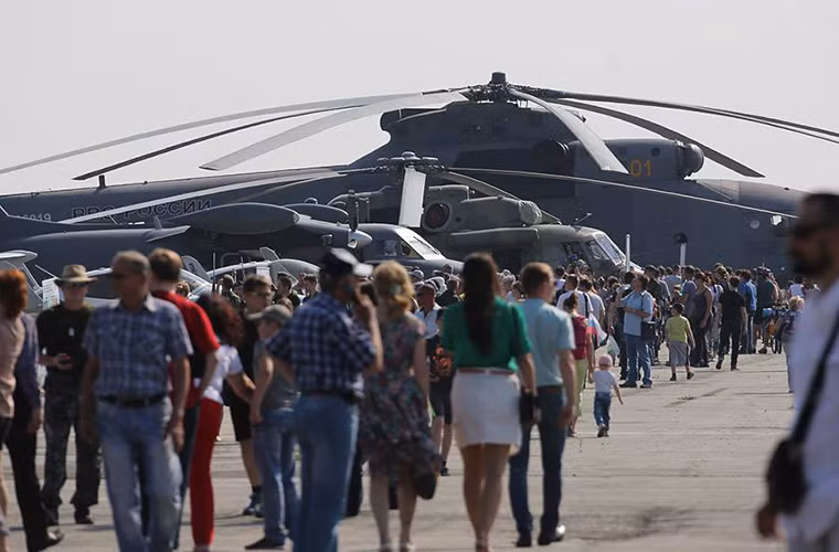 Các dòng trực thăng vận tải quân sự đa năng của Nga được trưng bày tại Yekaterinburg như Mi-8 và Mi-26. Nguồn ảnh: Bộ Quốc phòng Nga