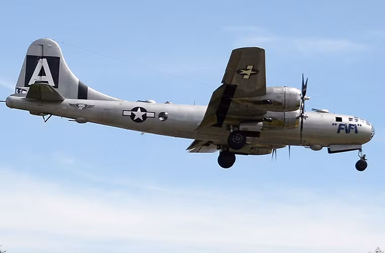 Tiếp nối thành công của B-17, Boeing tiếp tục phát triển mẫu máy bay ném bom chiến lược tầm xa đầu tiên của Mỹ là B-29 Superfortress được sản xuất trong giai đoạn từ năm 1943-1946. B-29 cũng là dòng máy bay ném bom được Mỹ sử dụng để thả hai quả bom hạt nhân xuống Hiroshima và Nagasaki đánh dấu kết thúc Chiến tranh Thế giới thứ 2.