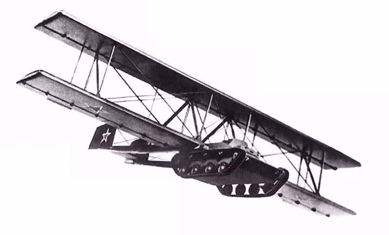  Xe tăng bay A-40: Về cơ bản A-40 là một xe tăng hạng nhẹ được lắp thêm cánh để bay đến lãnh thổ đối phương như một chiếc tàu lượn. Một mẫu thử nghiệm đã được chế tạo, nhưng nó nhanh chóng chứng minh đó là một ý tưởng dở hơi và không khả thi.