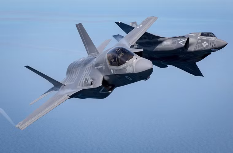 Đến tháng 3 năm nay, Lockheed Martin đã hoàn tất việc sản xuất 171 chiếc F-35 ở cả ba biến thể trong đó Mỹ là quốc gia được đưa vào trang bị nhiều nhất với cả ba biến thể. Chi phí dành cho việc nghiên cứu và phát triển F-35 cũng đang lên con số hàng nghìn tỷ USD trong năm 2015.