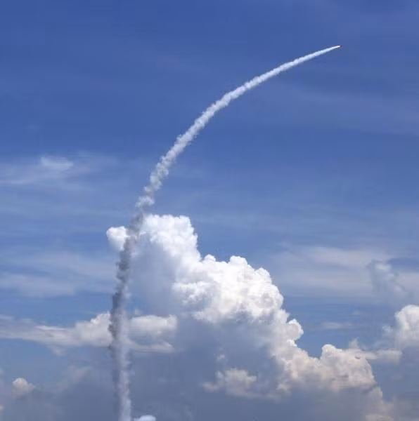 Hải quân Trung Quốc chia thành hai lực lượng tiến hành diễn tập đối kháng với các khoa mục như phối hợp phòng không, tác chiến đối hải, tác chiến chống ngầm, tấn công liên hợp.