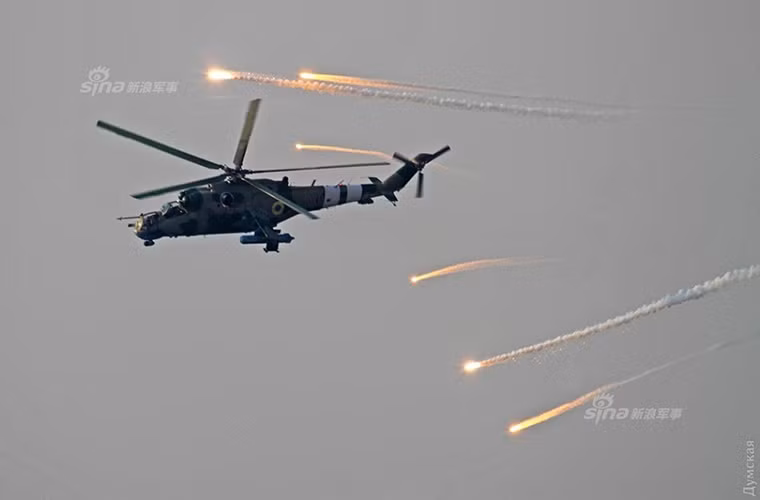 Quân đội Ukraine cũng đang lên kế hoạch thay thế hoàn toàn các thiết bị quân sự do Liên Xô chế tạo trước đây bằng thiết bị quân sự của NATO, hoặc chuyển đổi chúng theo tiêu chuẩn NATO như Ba Lan từng làm trước đây.