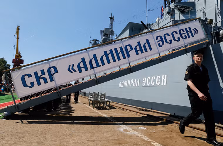 Cả sáu tàu hộ vệ mang tên lửa lớp Đô đốc Grigorovich đều sẽ được Hải quân Nga biên chế cho Hạm đội Biển Đen và chiếc tiếp theo của lớp tàu này là Đô đốc Makarov dự kiến sẽ được bàn giao cho Hải quân Nga vào quý ba năm nay.