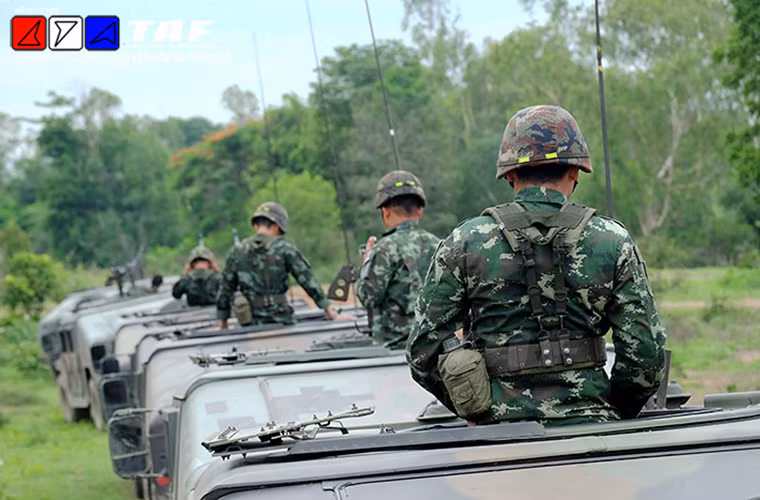 Bên cạnh Type 85, RTA còn điều động cả xe bọc thép Humvee tham gia diễn tập với Mỹ, hầu hết những chiếc Humvee của Thái Lan đều là các biến thể đầu tiên của dòng xe này chúng không được trang bị giáp bảo vệ hay tháp pháo dành cho xạ thủ súng máy.