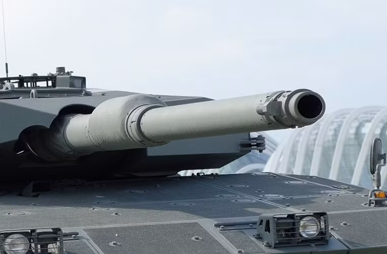 Rheinmetall dự tính sẽ bắt đầu thử nghiệm mẫu pháo này trong thời gian sắp tới và tên mã của nó là 130mm Rheinmetall L51 với một số thay đổi như cơ chế khóa nòng trượt dọc và nặng hơn cùng đầu nòng mới.