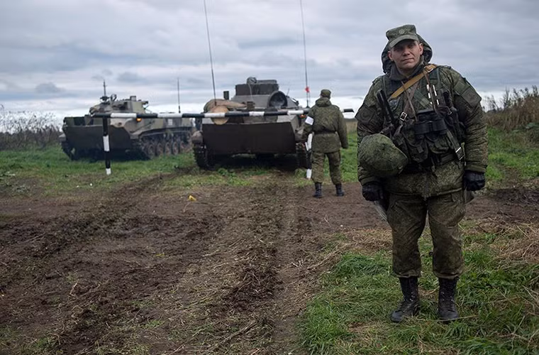 Tất nhiên với các đơn vị cơ giới hạng nặng vẫn cần tới các đơn vị công binh cùng cầu phao hay phà tự hành.