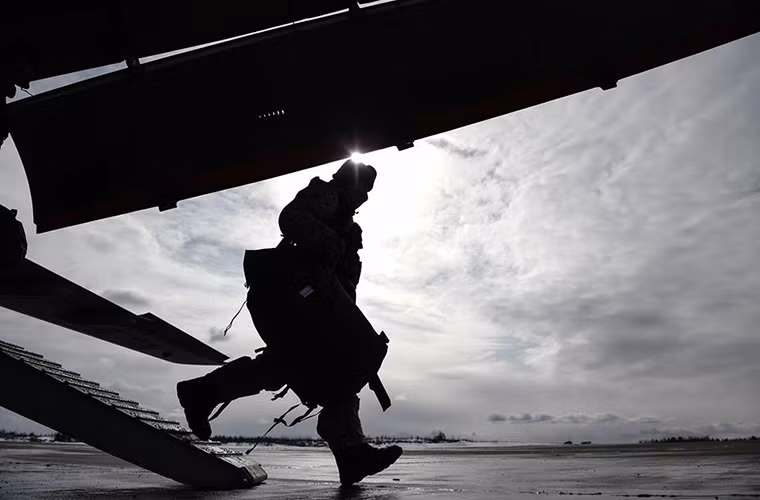 Máy bay vận tải quân IL-76 được Không quân Liên Xô đưa vào trang bị từ năm 1974 và cho tới nay nó vẫn phục vụ trong không quân nhiều nước trên thế giới, đây cũng là dòng máy bay vận tải chủ lực cho Lực lượng Đổ bộ Đường không Nga. Nguồn ảnh: Star