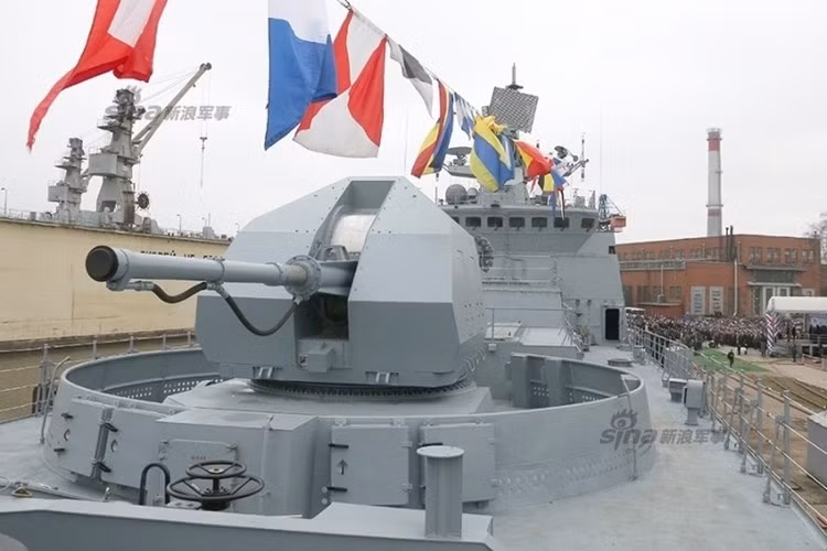 Thông tin này được Ponomaryov tiết lộ sau lễ bàn giao Đô đốc Grigorovich - tàu đầu tiên thuộc Project 11356 cho Hạm đội Biển Đen vào hôm 11/3. Nguồn ảnh: Sina