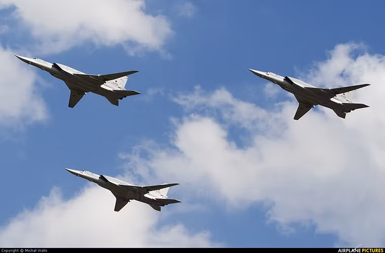 Trong các đợt không kích gần đây phi đội Tu-22M3 của Nga đã tấn công và phá hủy một loạt các kho vũ khí lớn của IS tại Syria cũng như các cơ sở hạ tầng phục vụ cho hoạt động buôn bán dầu lậu của chúng.