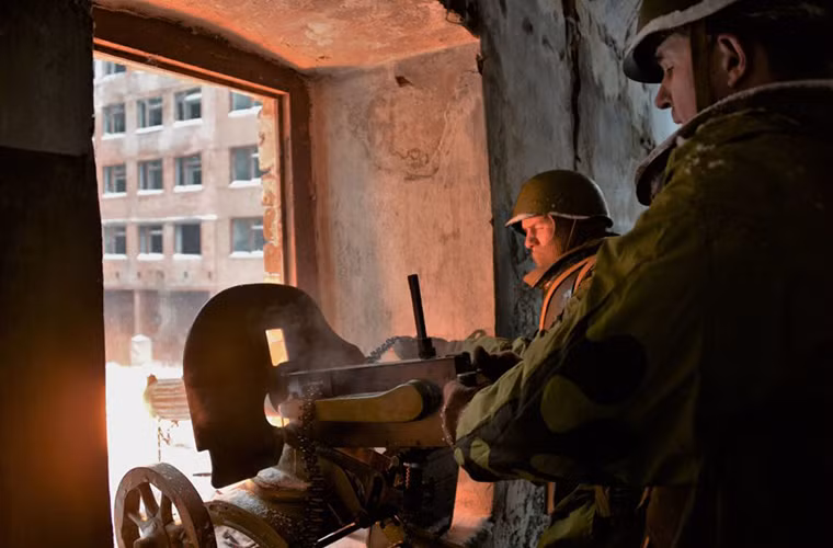 Các binh sĩ tham gia đợt thao diễn lần này đều được mặc quân phục và trang bị vũ khí tương tự như các chiến sĩ Hồng quân trước đây.