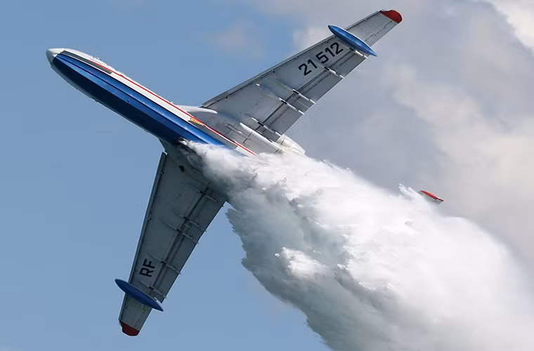 Từ khi chính thức được đưa vào hoạt động từ năm 2004 cho tới nay Be-200 đã chứng minh khả năng của mình qua hàng trăm chuyến bay chữa cháy chống cháy rừng ở Châu Âu tại Bồ Đào Nha, Hy Lạp và cả Italia.