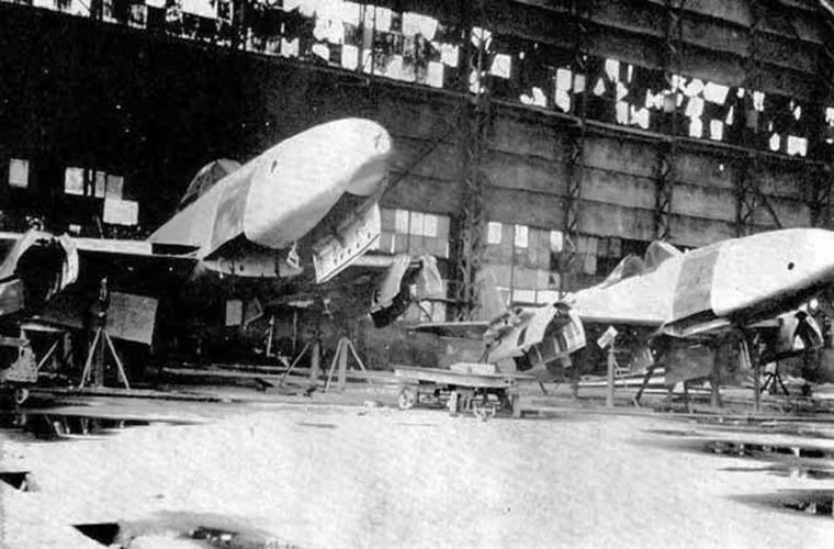 Sau một thời gian dài chuẩn bị hãng chế tạo máy bay Nakajima của Nhật Bản đã được chọn để phát triển mẫu tiêm kích phản lực đầu tiên dành cho hải quân nước này. Và tất nhiên Nakajima Kikka không thể thiếu được những nét đặc trưng của một dòng tiêm kích trên hạm sẽ phục vụ trên các tàu sân bay tương lai của Nhật Bản lúc đó.