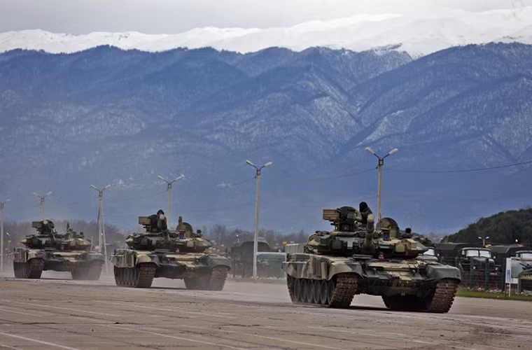 Xe tăng chiến đấu chủ lực T-90 của Nga tại Abkhazia.