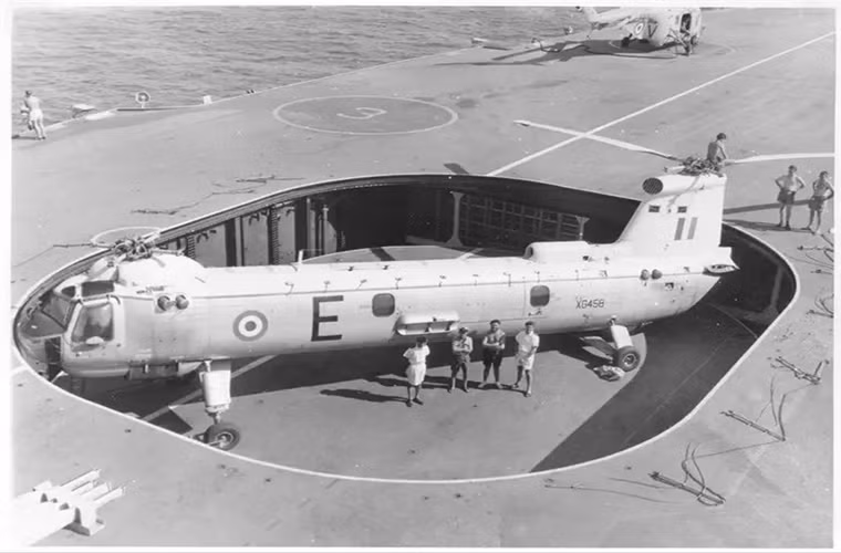 Một mẫu trực thăng vận tải quân sự khác có thiết kế tương tự là Bristol Belvedere của Anh nhưng nó cũng không mấy thành công với hơn 20 chiếc được chế tạo. Có một thực tế là trong Chiến tranh Lạnh các nước đồng minh của Mỹ đều sử dụng các mẫu trực thăng do nước này chế tạo thay vì sản xuất mới.