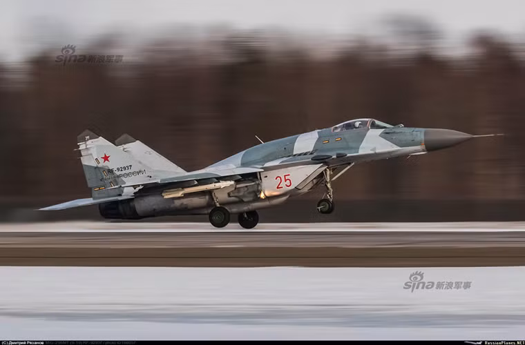 Qua thời gian, Không quân Nga dần hiện đại hóa các tên tuổi từng làm nên sức mạnh của Không quân Liên Xô trước đây, một trong số đó là tiêm kích MiG-29 với biến thể hiện đại hóa MiG-29SMT.