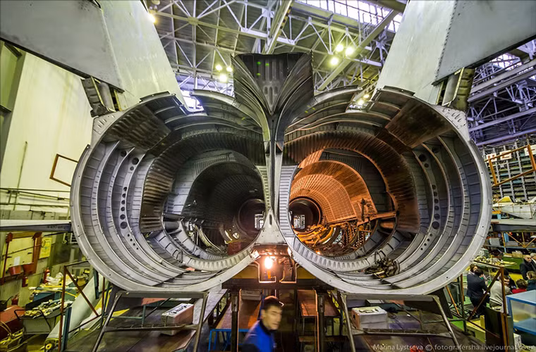 Đa phần những chiếc MiG-31 có trong biên chế của Không quân Nga đều đã có thời gian hoạt động hơn 30 năm, thậm chí có cả những chiếc đã ngưng hoạt động từ lâu nay được tái sử dụng.