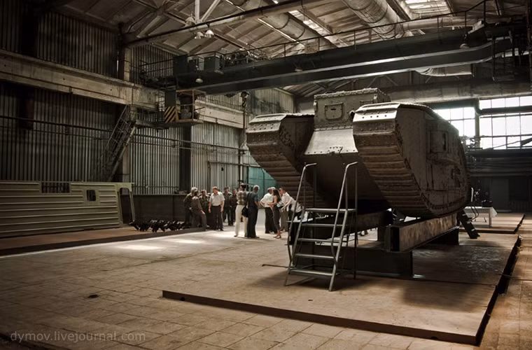 Trong ảnh là một chiếc Mark V “Cái” của Ukraine sau khi được phục chế.