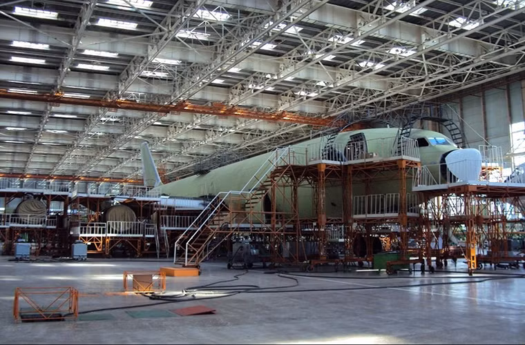 Hãng thông tấn TASS dẫn lời phát ngôn viên của United Instrument cho hay, trong năm nay Bộ Quốc phòng Nga sẽ tiếp nhận một máy bay chỉ huy trên không thế hệ mới - nó được đồn đoán là mẫu máy bay dành cho “Ngày tận thế” - khi chiến tranh hạt nhân nổ ra khắp toàn cầu.