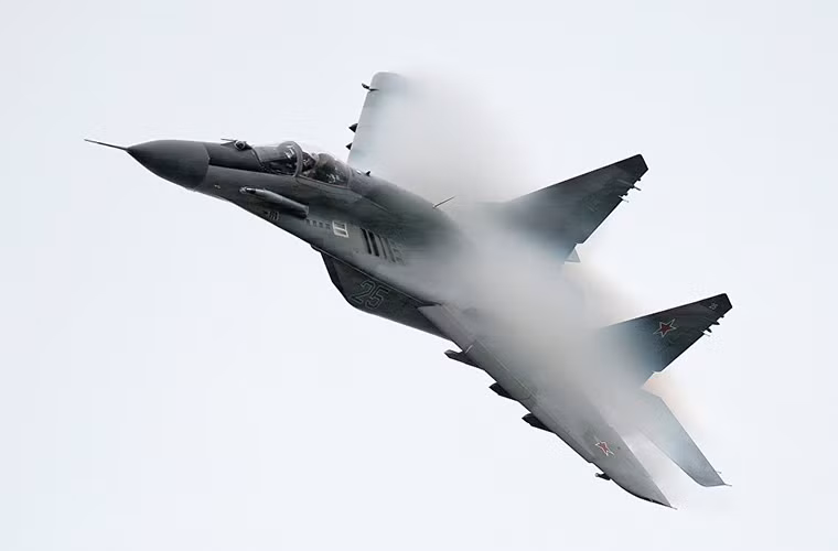 Trong ảnh là tiêm kích đa năng MiG-29SMT biến thể hiện đại nhất của dòng chiến đấu cơ MiG-29 trình diễn tại trung tâm thử nghiệm Chauda. Nguồn ảnh: Sputnik