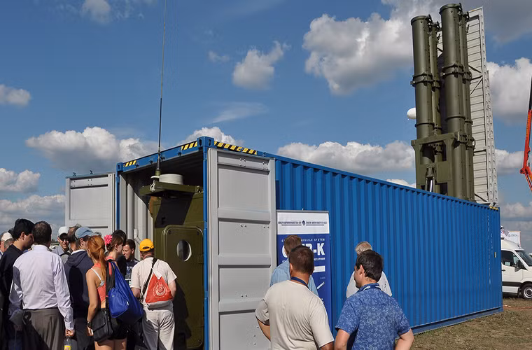 Theo các nhà phân tích quân sự, việc đưa vào trang bị mới hàng trăm tên lửa chỉ trong khoảng thời gian ngắn đã nói lên quyết tâm hiện đại hóa lực lượng hải quân của Nga. Số tên lửa Kalibr được trang bị mới nhiều khả năng là để thay thế cho số tên lửa đã được Nga sử dụng tại Syria.