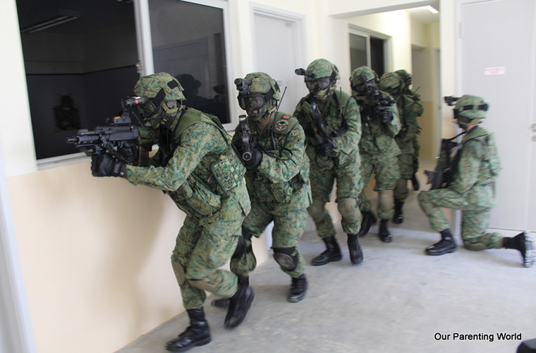 Trong ảnh là một đơn vị tác chiến đặc biệt thuộc Lực lượng Vũ trang Singapore.