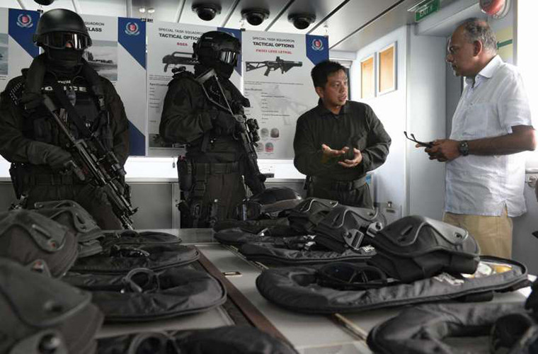 Và lực lượng chống khủng bố của Singapore với tên gọi là SOTF (Special Operations Task Force) sẽ được xây dựng dựa trên các đơn vị đặc biệt chủ chốt của nước này gồm biệt kích CDO FN thuộc Lục quân và biệt kích người nhái NDU thuộc Hải quân.