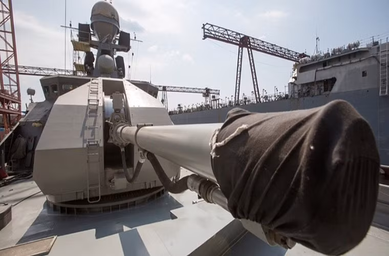 Vào tháng 3năm nay, Hạm đội Biển Đen cũng đã chính thức đưa vào biên chế tàu hộ vệ Đô đốc Grigorovich - một trong những tàu chiến mạnh nhất của Hải quân Nga hiện tại. Dự kiến Hạm đội Biển Đen sẽ được trang bị ít nhất ba tàu chiến loại này tính cả tàu Đô đốc Grigorovich.