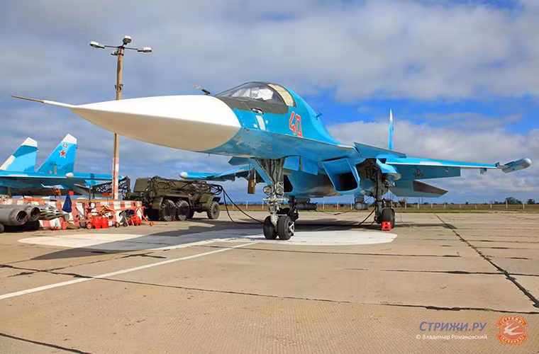 Tất nhiên ở hạng mục tiêm kích bom vị trí quán quân thuộc về Su-34 và hai vị trí còn lại thuộc về Su-24M. Nguồn ảnh: Vladimir Romanovsky