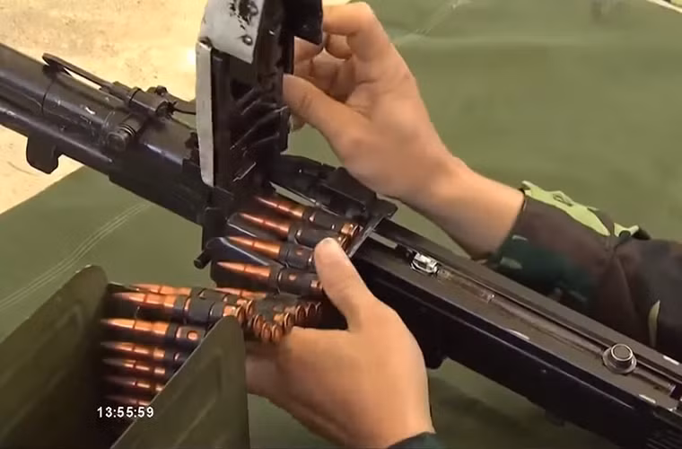 Từ sau năm 1975 cho đến nay, M60 vẫn được Quân đội Nhân dân Việt Nam sử dụng nhất là trong Chiến tranh biên giới Tây Nam. Tuy nhiên do M60 sử dụng cỡ đạn 7.62x51mm của NATO nên dần về sau dòng súng máy này dần bị hạn chế sử dụng do thiếu nguồn cung đạn dược cũng như linh kiện thay thế. Nguồn ảnh: QPVN