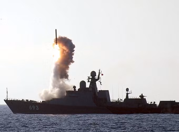 Cuộc tấn công trên được cho là đã thành công rực rỡ, buộc các tay súng thánh chiến phải hứng chịu tổn thất to lớn cả về nhân lực lẫn phương tiện và chẳng còn lựa chọn nào khác ngoài đầu hàng.